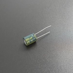 Capacitor Electrolítico De Aluminio 680uF 25V 10x13 mm Genérico - 1