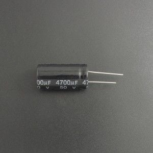 Capacitor Electrolítico De Aluminio 4700uF 50V 18x35 mm Genérico - 1