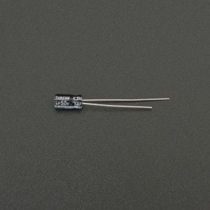 Capacitor Electrolítico De Aluminio 1uF 50V 4x7 mm Genérico - 1