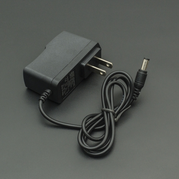 ADAPTADOR DE VOLTAJE 9V 1A CON CONECTOR JACK 5.5X2.5 MM Genérico - 1