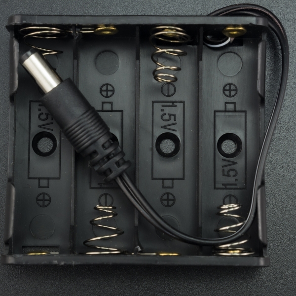 Porta Baterías x4 AA con Conector Jack 5.5x2.1 mm Genérico - 1