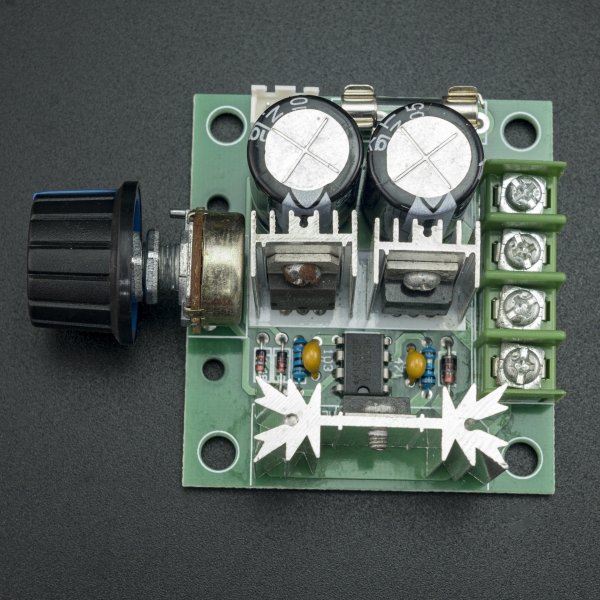 Controlador PWM de Velocidad de Motor DC 12V-40V/10A Genérico - 1