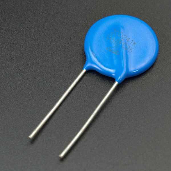 VARISTOR DE ÓXIDO DE METAL MOV-20D241K 20MM Genérico - 2