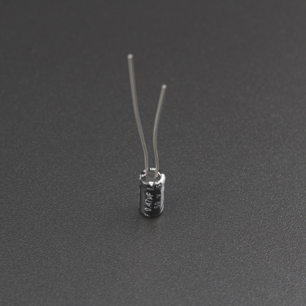 Capacitor Electrolítico De Aluminio 0.47uF 50V 4x8 mm Genérico - 3