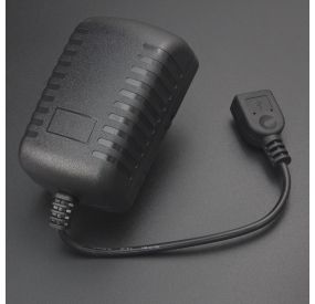 Adaptador De Voltaje 5V 3A Con Salida USB Tipo A Genérico - 3