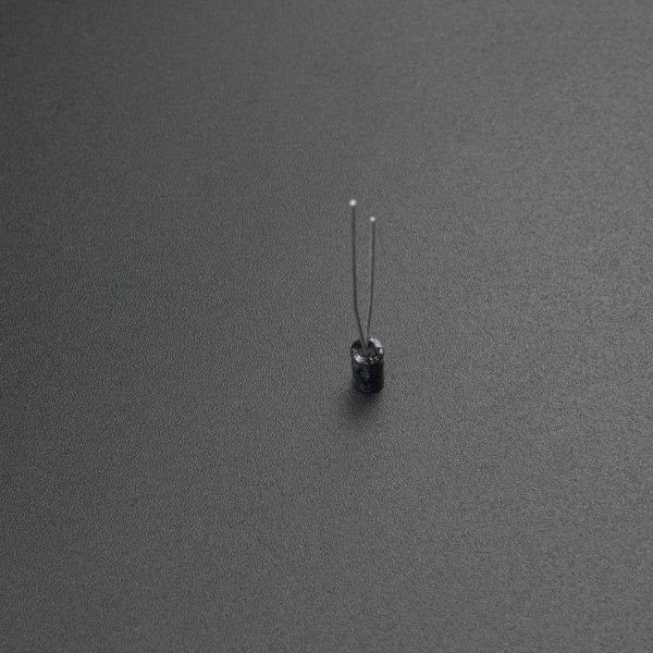 Capacitor Electrolítico De Aluminio 10uF 16V 3x5 mm  - 3