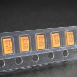 Condensador de Tántalo 16V 4.7μF Tipo A 1206 SMD Amarillo