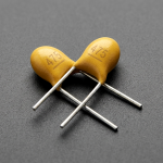 Capacitor Cerámico 4.7uF 50V con Distancia entre Patas 5.08mm - Paquete de 1000 Unidades