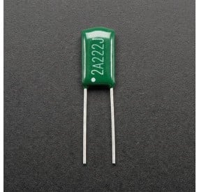 Condensador de Poliéster 2.2nF 100V ±5% Radial THT - 2A222J